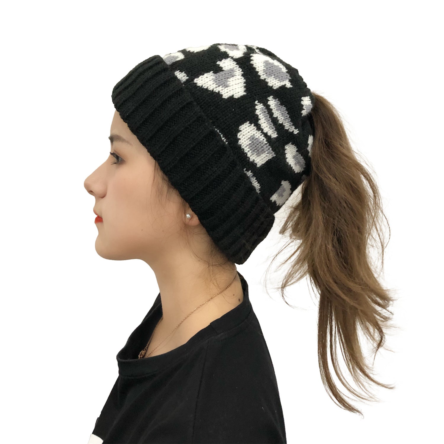Wholesale Leopard Jacquard Ponytail Knitted Beanie