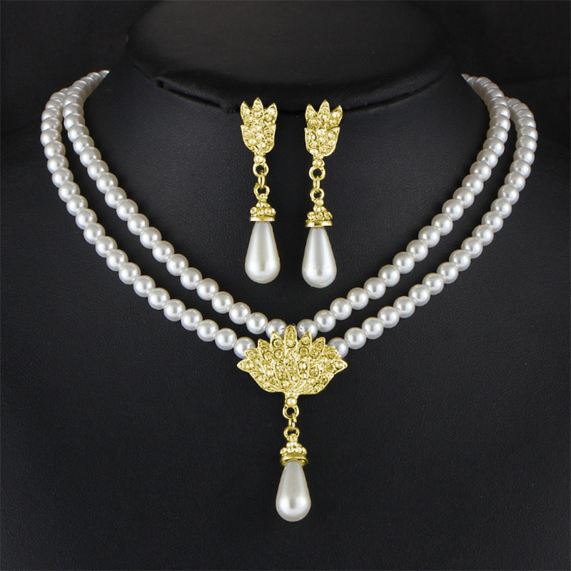 Wholesale Pearl Crystal Diamond Inlaid Short Collarbone Neck Necklace Set