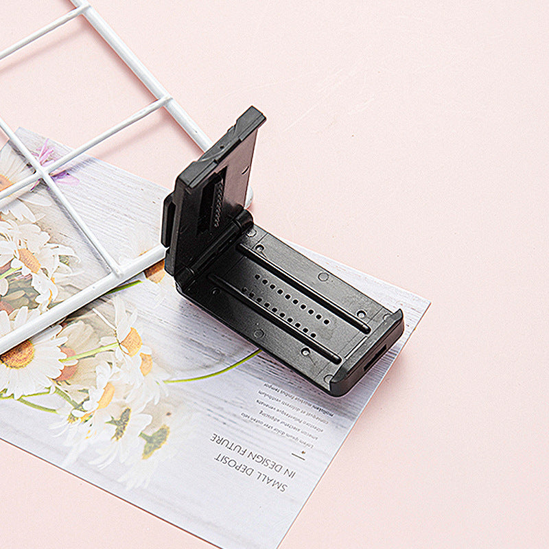 Wholesale Diamond Encrusted Car Seat Belt Plastic Retainer with Clip