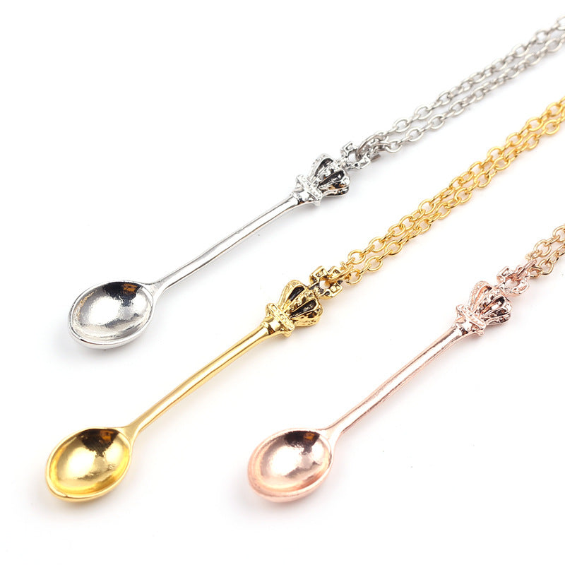 Wholesale Alloy Crown Mini Jewelry Gold Alice Crown Spoon Necklace