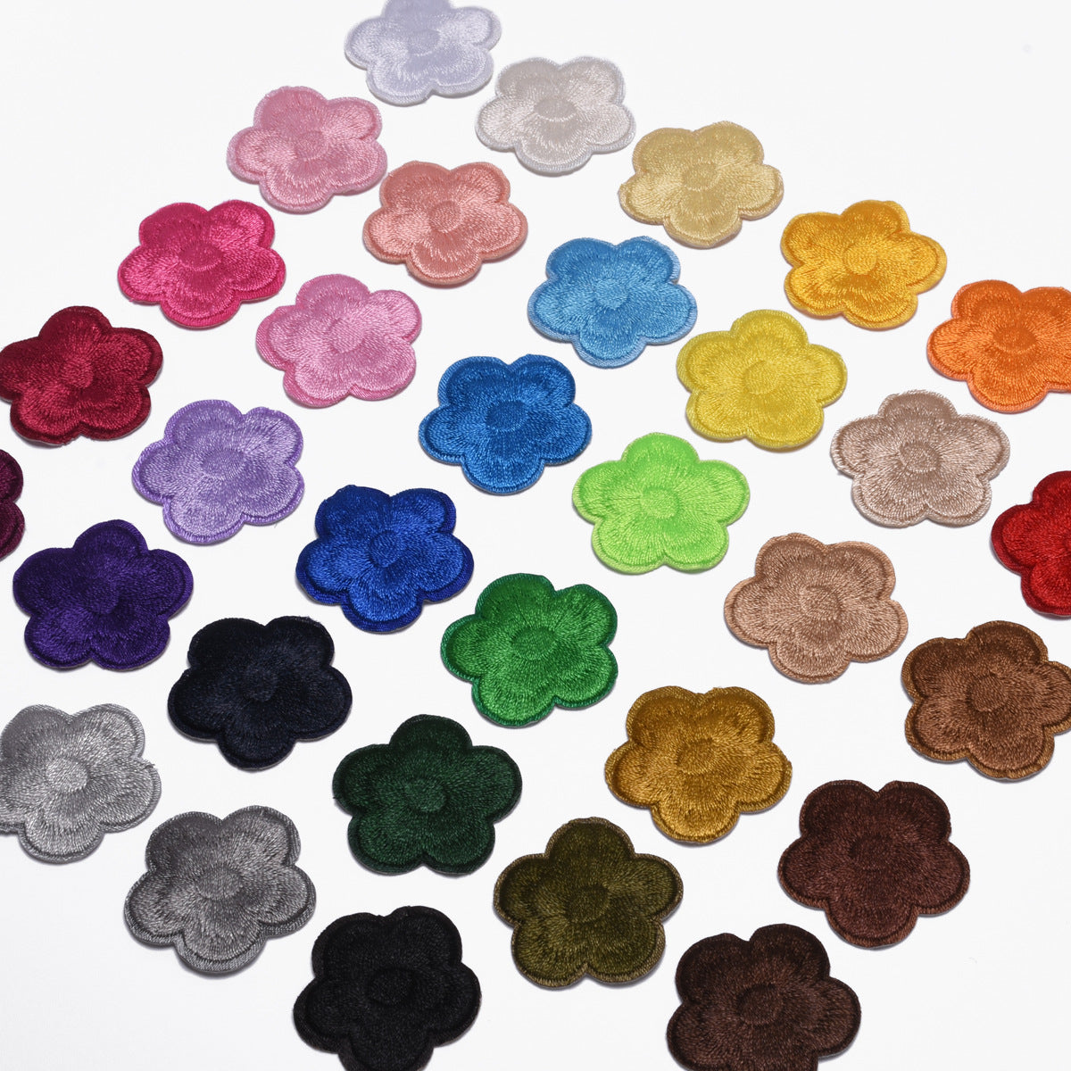 Wholesale Small Plum Blossom Embroidered Cloth Patch DIY Repair Accessory For Clothing Bags Tablecloths