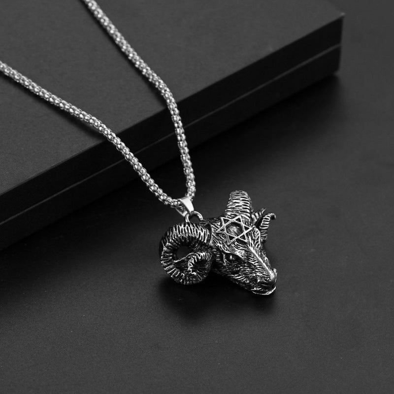 Wholesale Hip Hop Hiphop Maple Leaf Titanium Steel Sweater Chain