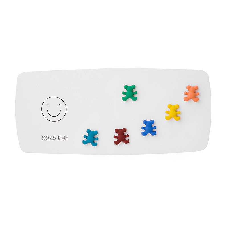 Al por mayor 925 Silver Needle colorida Pendientes de aleación de corazón de flores pequeñas de color margarita