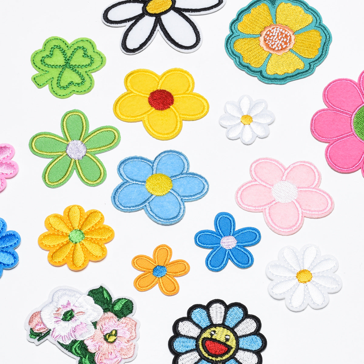 Wholesale Trendy Embroidered Felt Patches Iron On Sew On Applique With Butterfly Sun Flower Motifs For Clothing Bags DIY