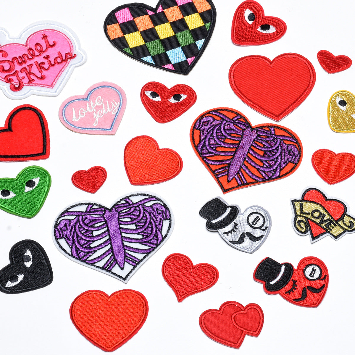 Wholesale Trendy Embroidered Love Heart Fabric Patches Decorative Fashion Accessory For Clothing Bags Hats DIY Craft Boutique Resale