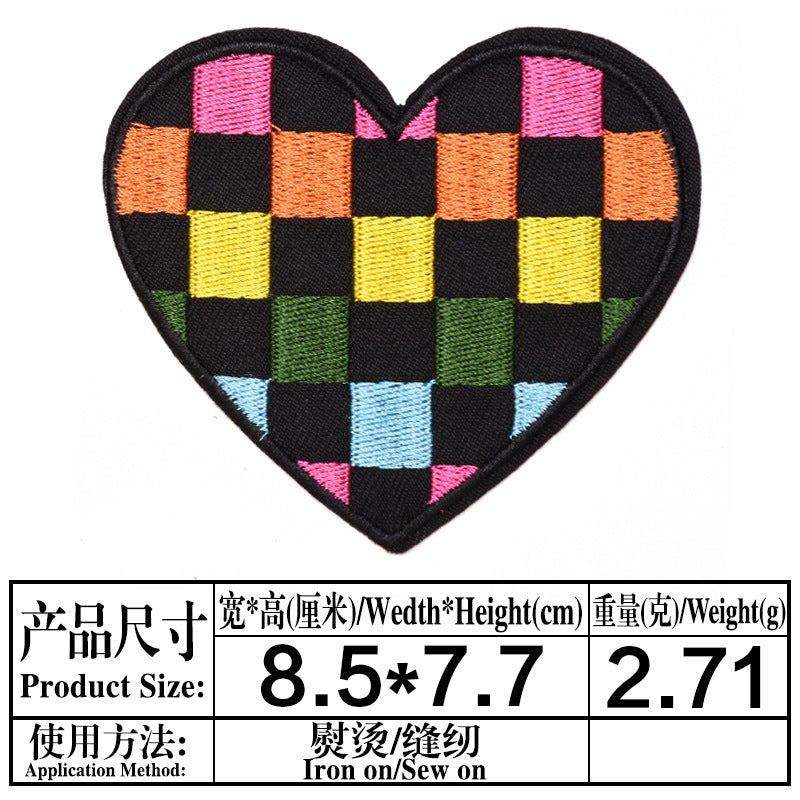 Wholesale Trendy Embroidered Love Heart Fabric Patches Decorative Fashion Accessory For Clothing Bags Hats DIY Craft Boutique Resale