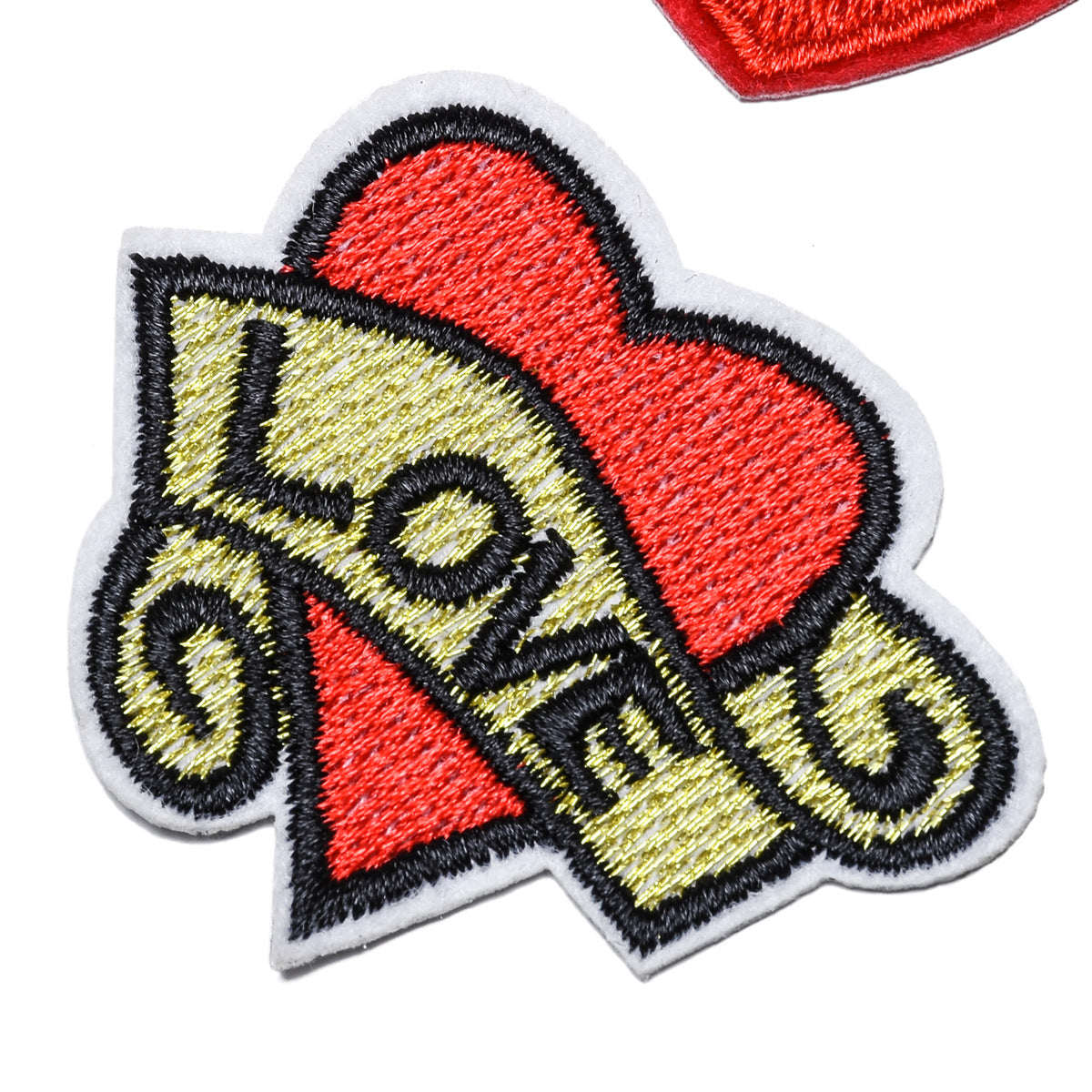 Wholesale Trendy Embroidered Love Heart Fabric Patches Decorative Fashion Accessory For Clothing Bags Hats DIY Craft Boutique Resale
