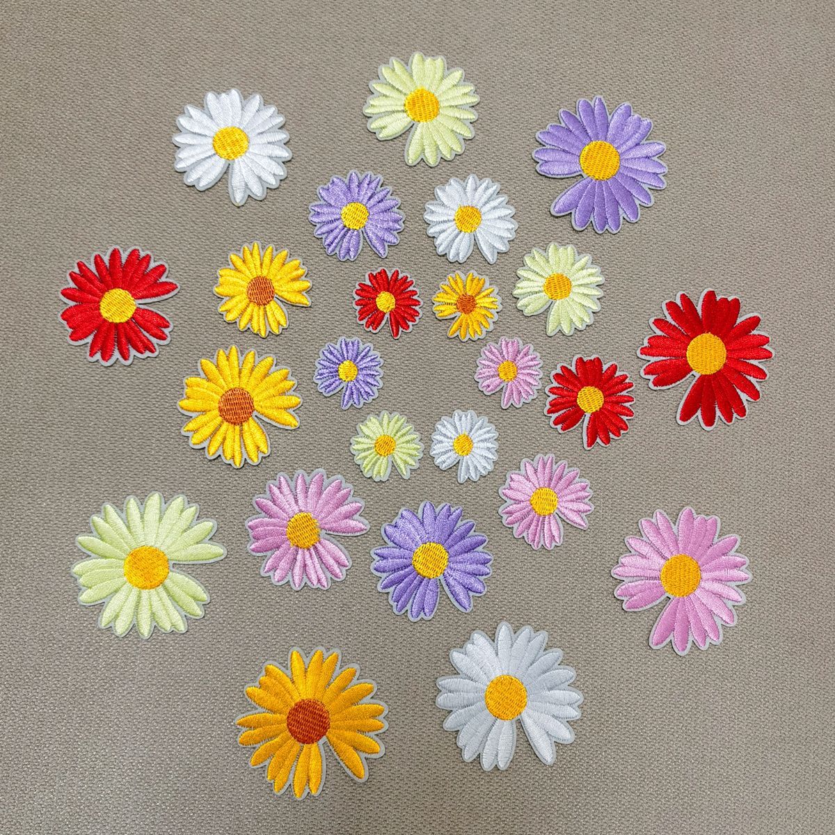 Wholesale Trendy Embroidery Patches Cloth Applique For Clothing Shoes Bags DIY Decorative Accent