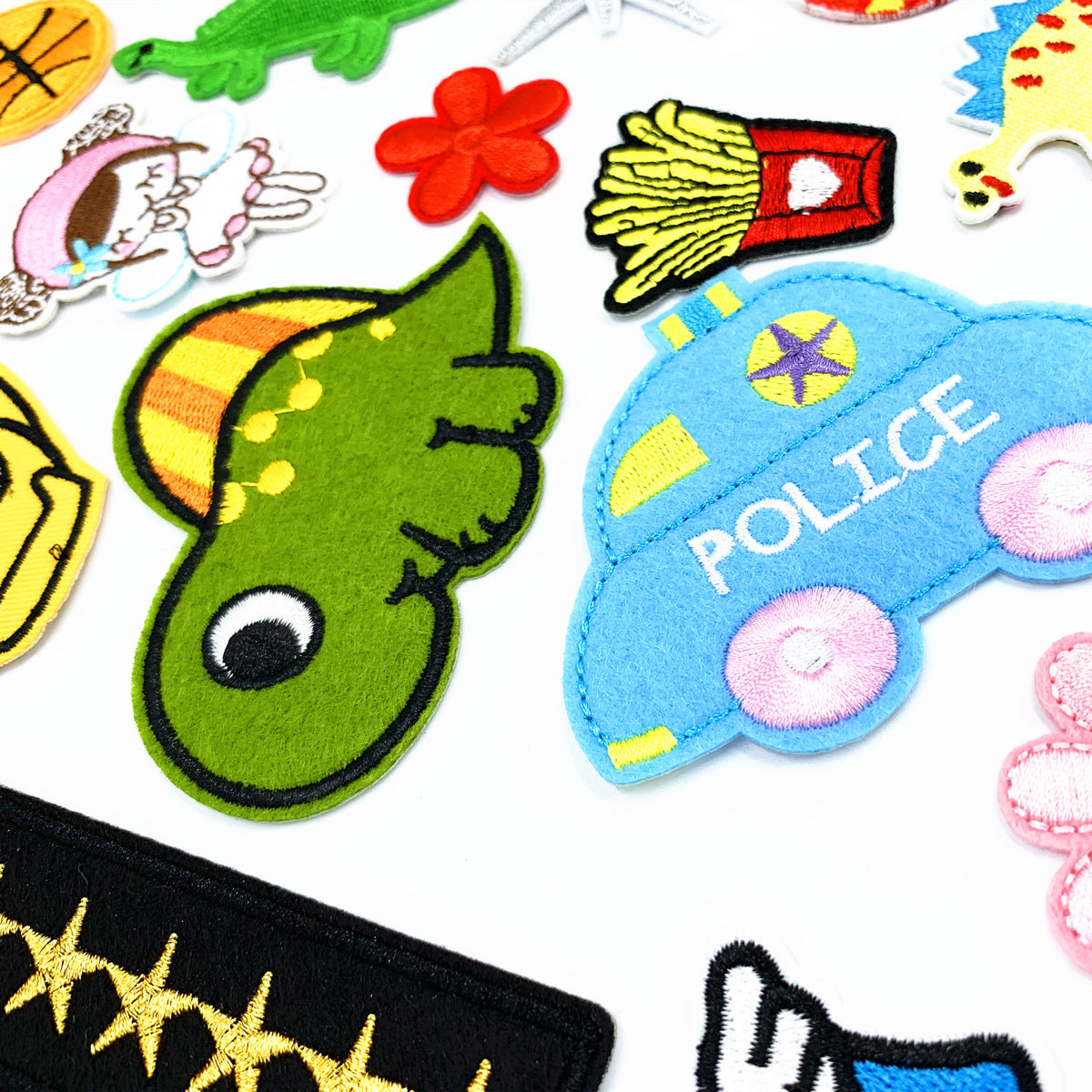 Wholesale Cartoon Embroidery Patch Set 55 Styles Trendy Fabric Applique Fashion Accessory Chic Gift For Clothing Decor