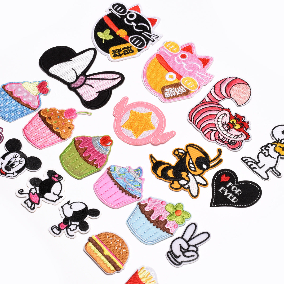 Wholesale Cartoon Animal Embroidered Cloth Patch Set Cute Decorative Patches For Clothing OLY Exclusive Hats DIY Fashion Accessory Boutique Gift Resale