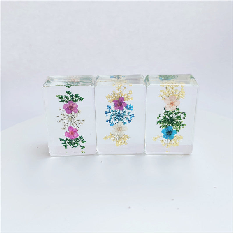 Wholesale 10pcs Resin Glue Dried Flower Pressed Book Real Flower Specimen Ornaments