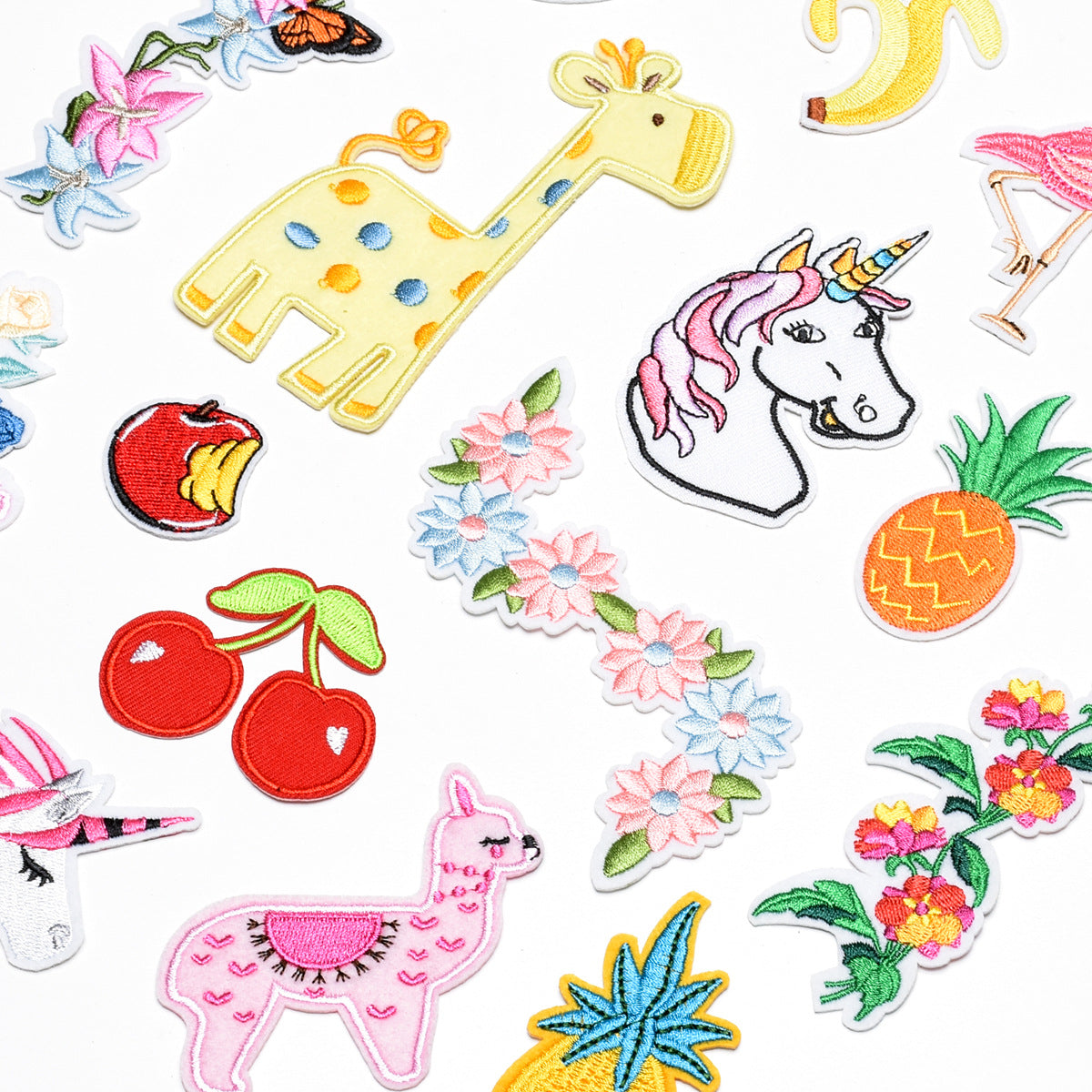 Wholesale 16Pcs Pineapple Embroidered Patches Cloth Sew On Appliques For Clothing DIY Craft Supply Fashion Accessory