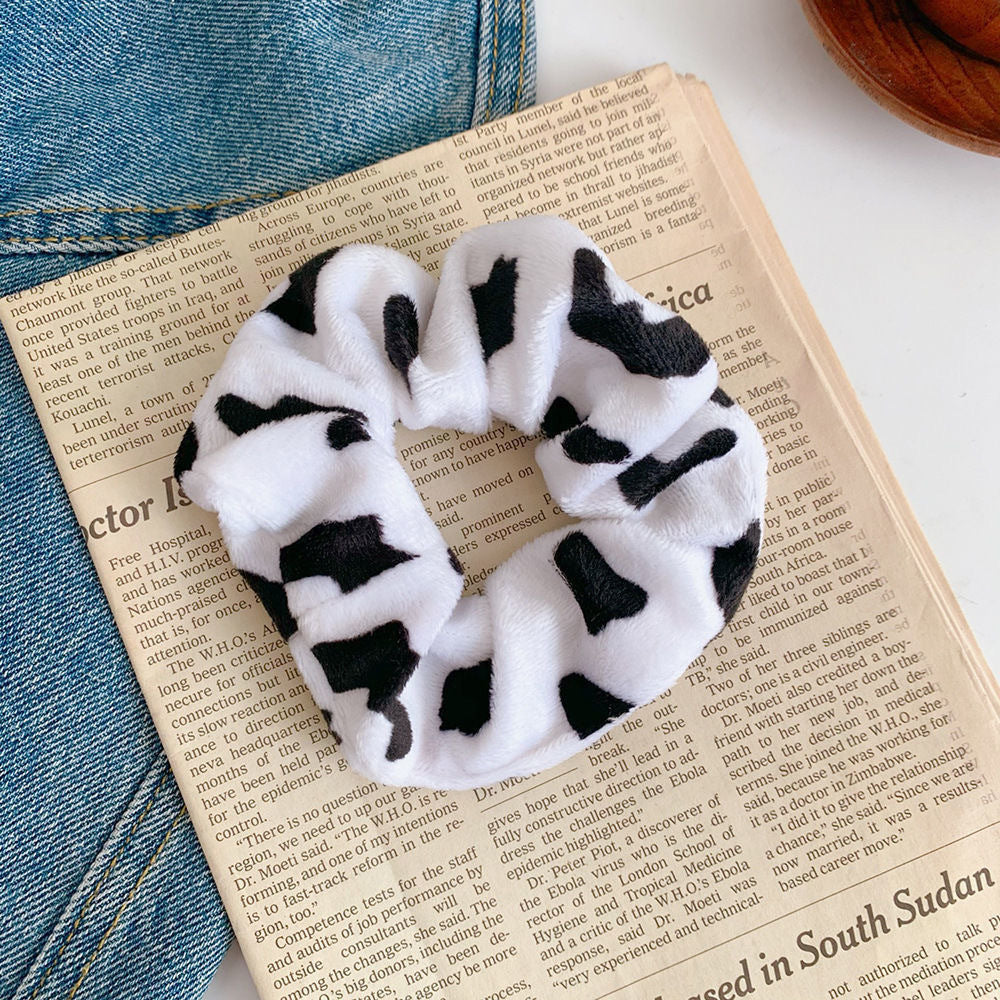 Wholesale Black and White Spotted Plush Hair Scrunchies