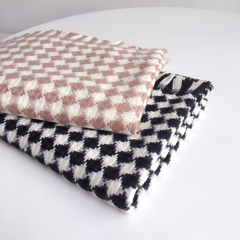 Wholesale 2023 Winter Imitation Cashmere Warm Black and White Plaid Scarves