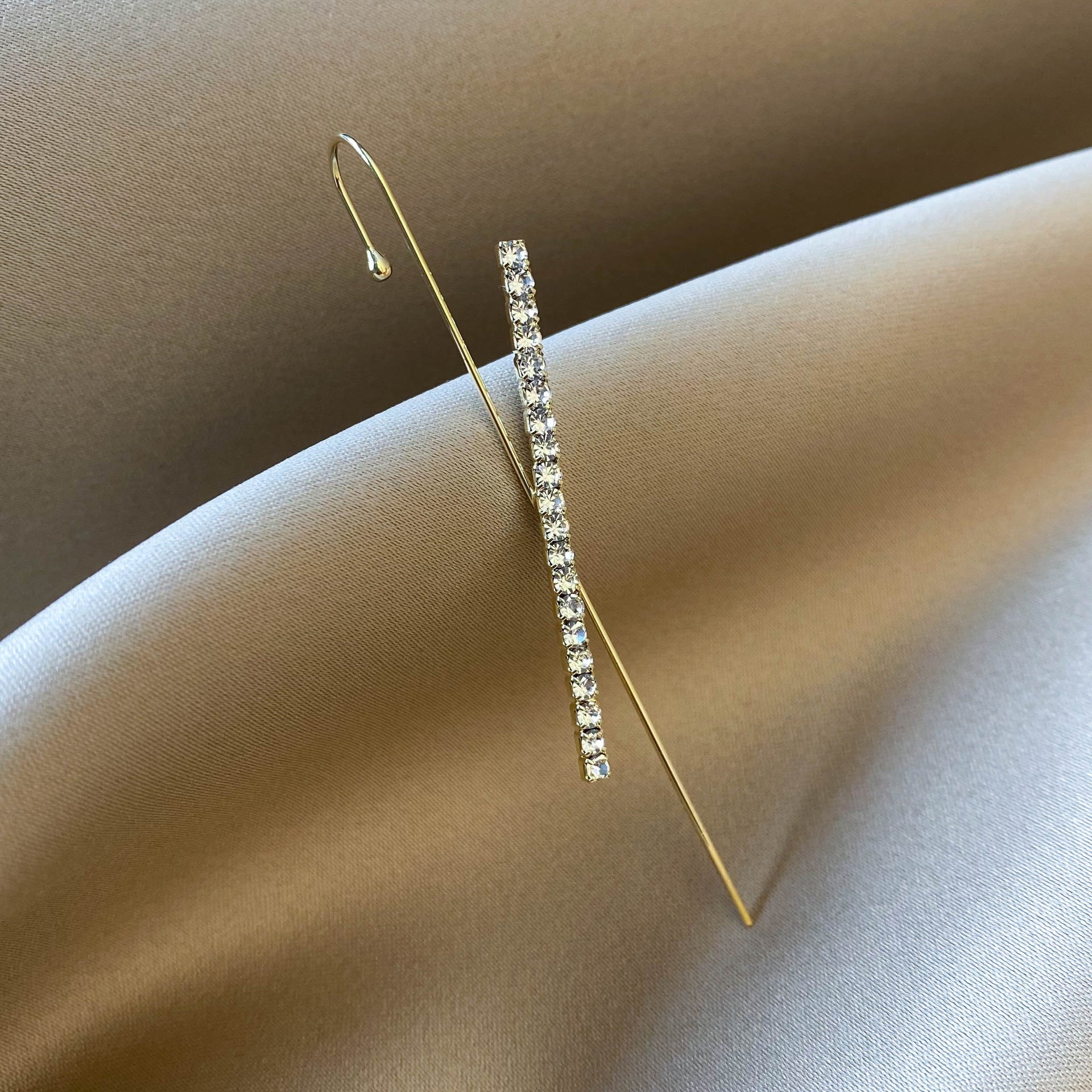 Wholesale Zircon diamond earrings ear hanging style personalized piercing ear needle