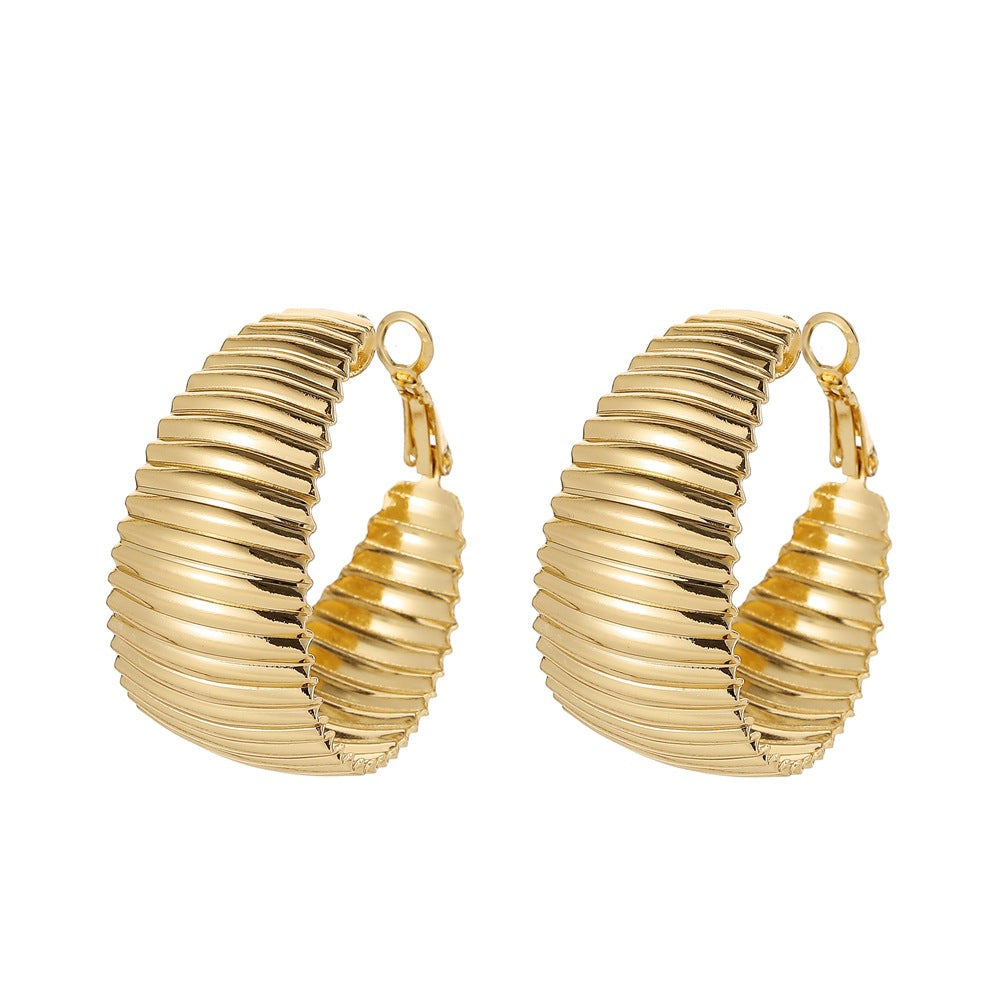 Wholesale Retro Exaggerated Gear Pattern C-Shaped Earrings