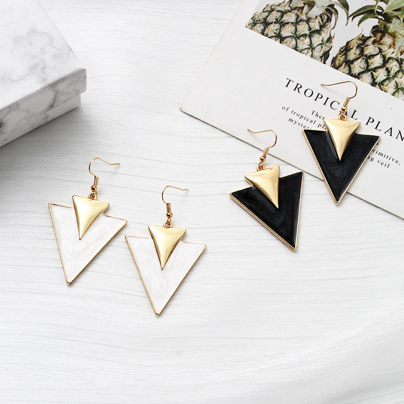 Wholesale New Women's Popular Fashion Inverted Triangle Black Temperament Alloy Earrings