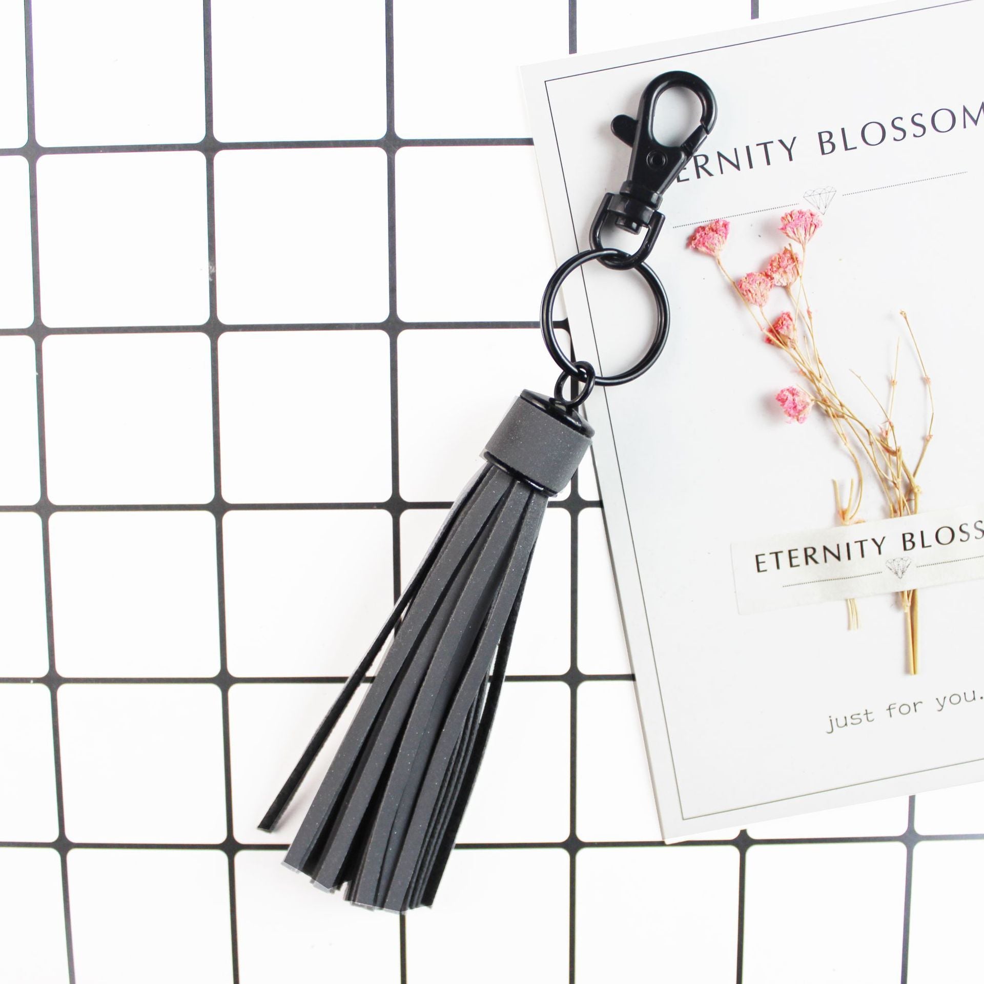 Wholesale Night Luminous Tassel Leather Keychains