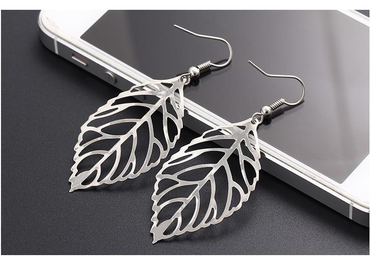 Wholesale leaf pendant earrings