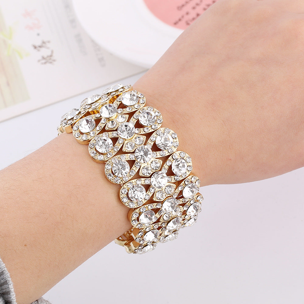 Wholesale Trendy Crystal Figure 8 Stretch Bracelet White Zinc Alloy Handmade Jewelry Everyday Wear Gift