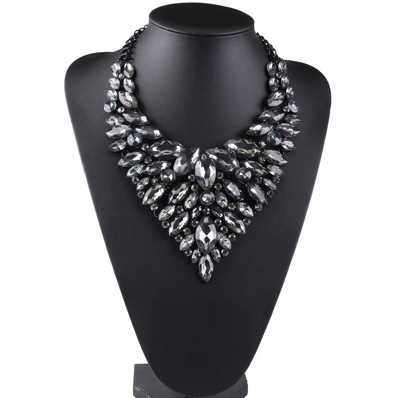 Wholesale Hollow Multi-color Alloy Diamond Necklace