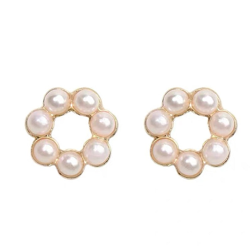 Wholesale S925 Silver Needle Geometric Circle Pearl Charm Gentle Personality Small and Versatile Earrings