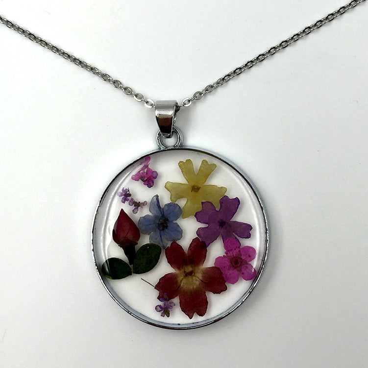 Wholesale 12pcs Simple Natural Pocket Rose Dried Flower Round Necklace