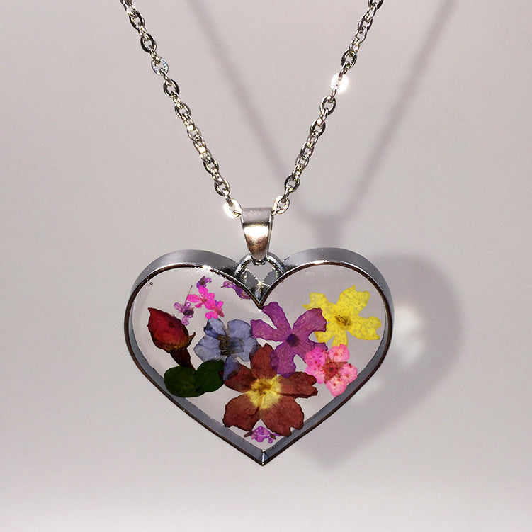 Wholesale 6pcs Small Rose Bud Dried Flower All-match Peach Heart Real Flower Pendant Necklace