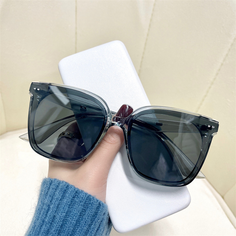 Wholesale Large Frame UV Resistant PC Sunglasses