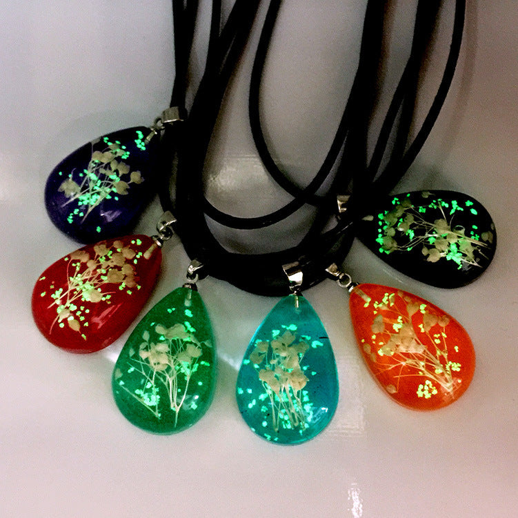 Wholesale 6pcs Gypsophila Dried Flower Resin Epoxy Luminous Pendant Necklace