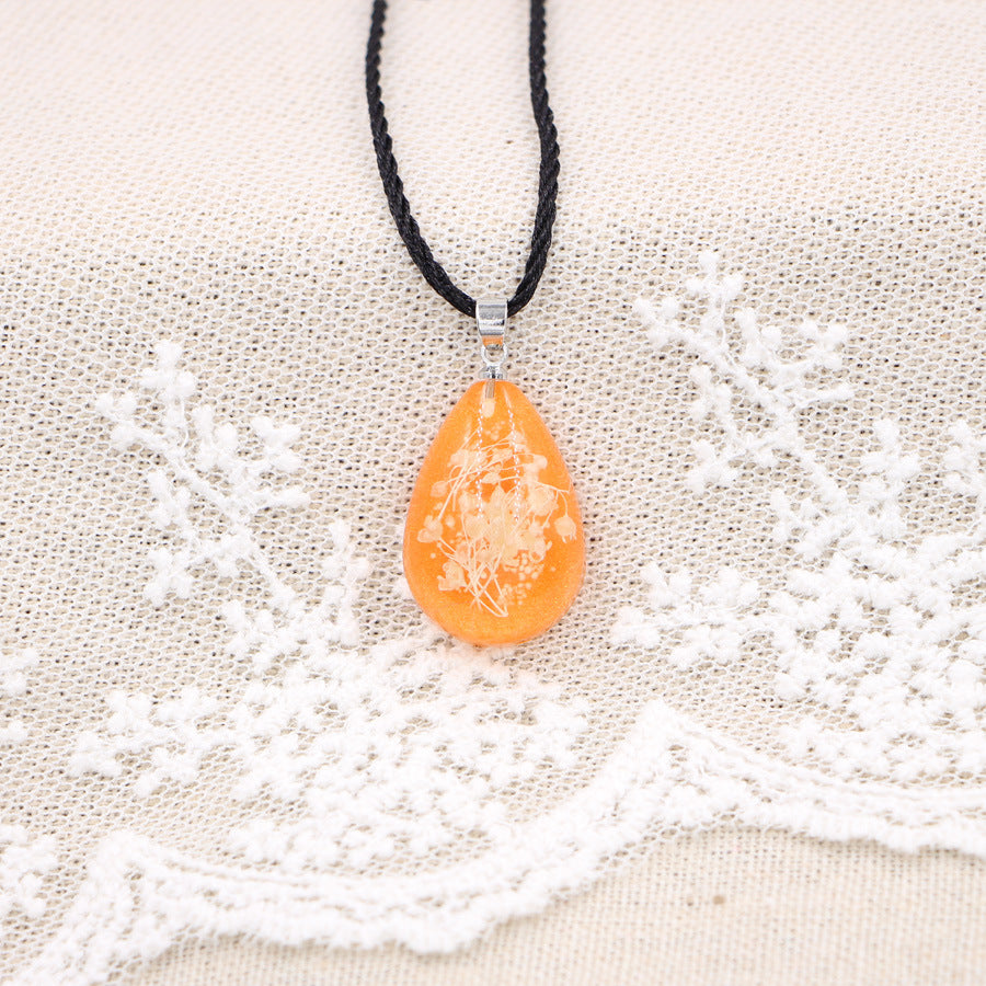 Wholesale Handmade Resin Pendant Necklace With Dried Flowers Blue Glow In The Dark Nature Design Boutique Jewelry Accessory
