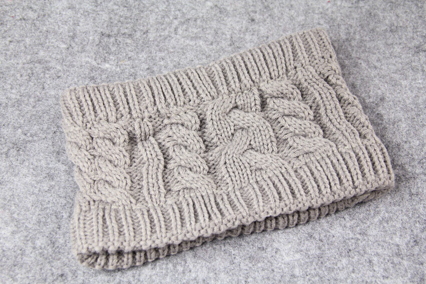 Wholesale Topless Cable Knitted Wool Hat