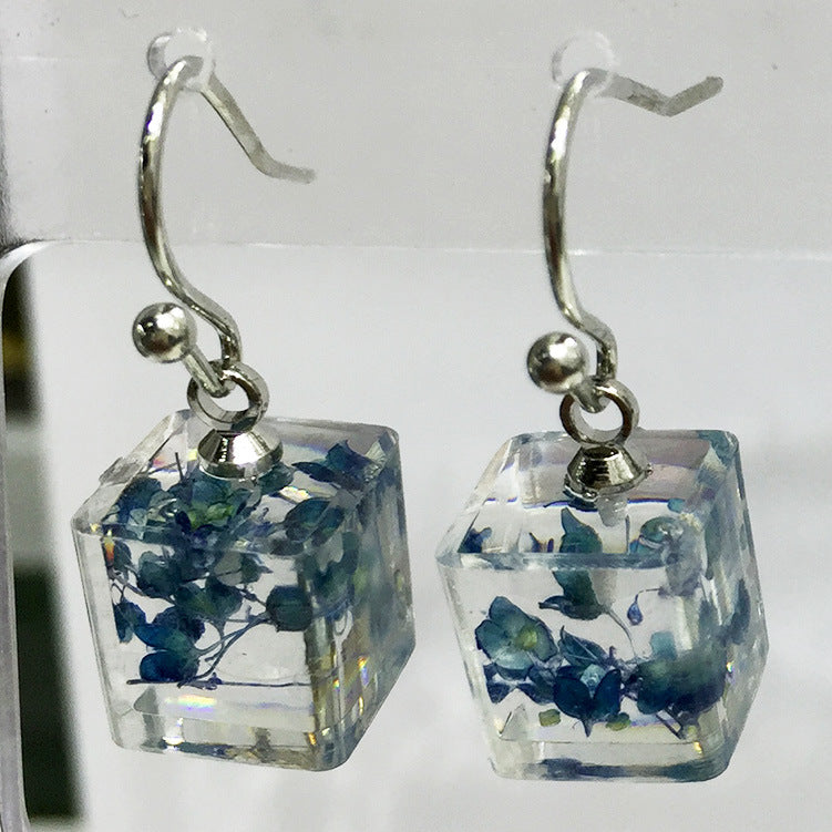 Wholesale 6pcs Resin Glue Dried Flower Baby's Breath Earrings