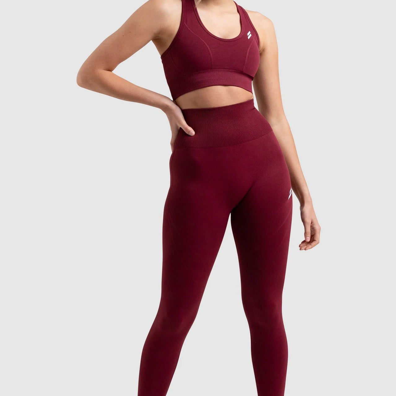 Wholesale of New Professional Sports Running Buttocks with Seamless Nylon Yoga Clothes
