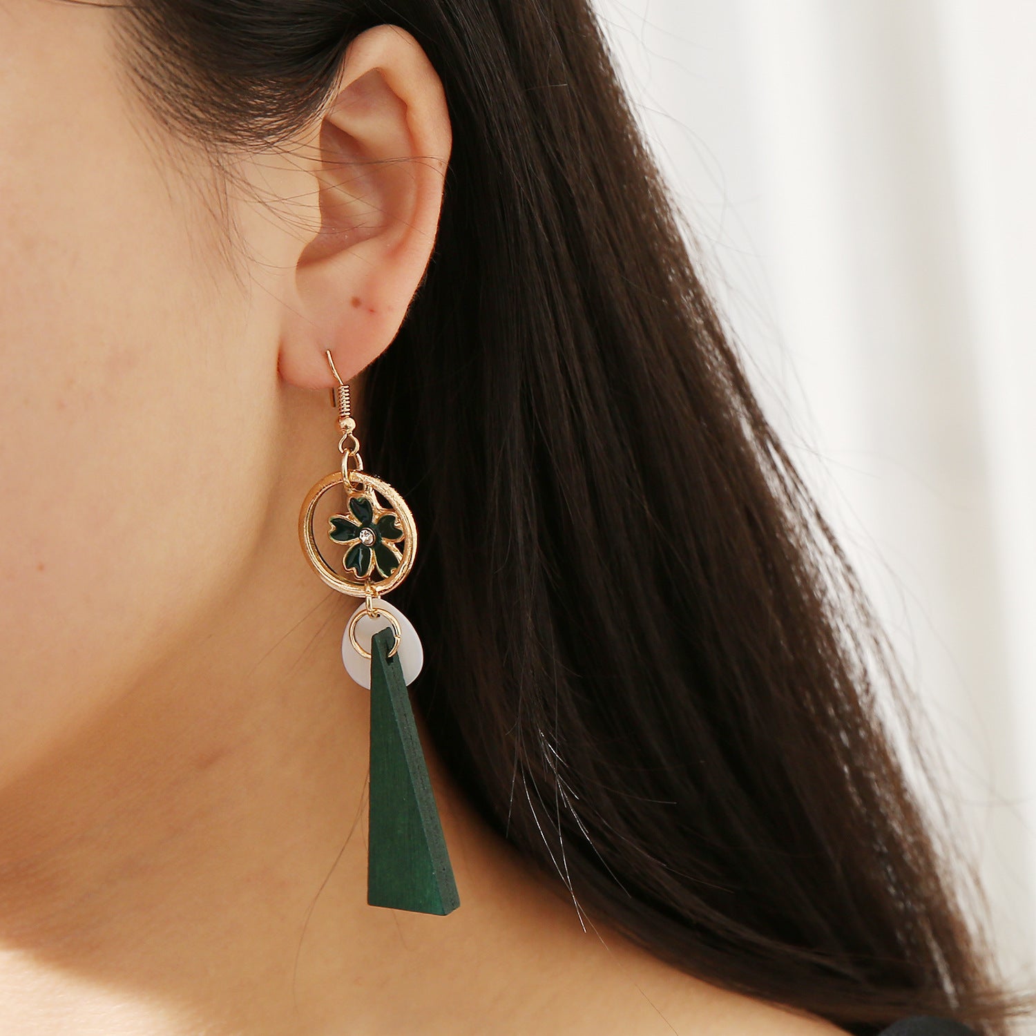 Wholesale Shell Flower Tassel Earrings For Women Ethnic Handmade Chic Fashion Jewelry Accessory