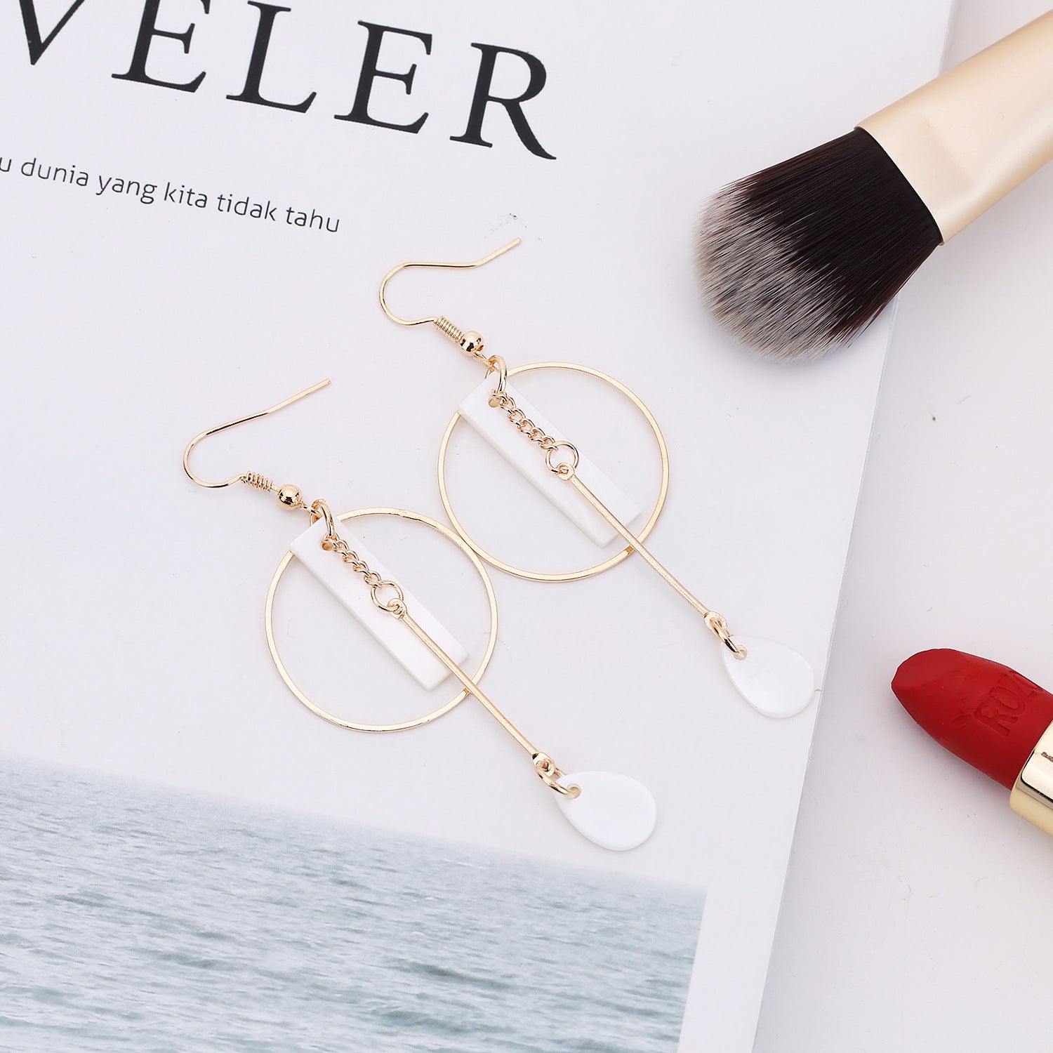 Wholesale Shell Geometric Long Drop Earrings Trendy Fashion Jewelry Accessory For Party And Everyday Wear