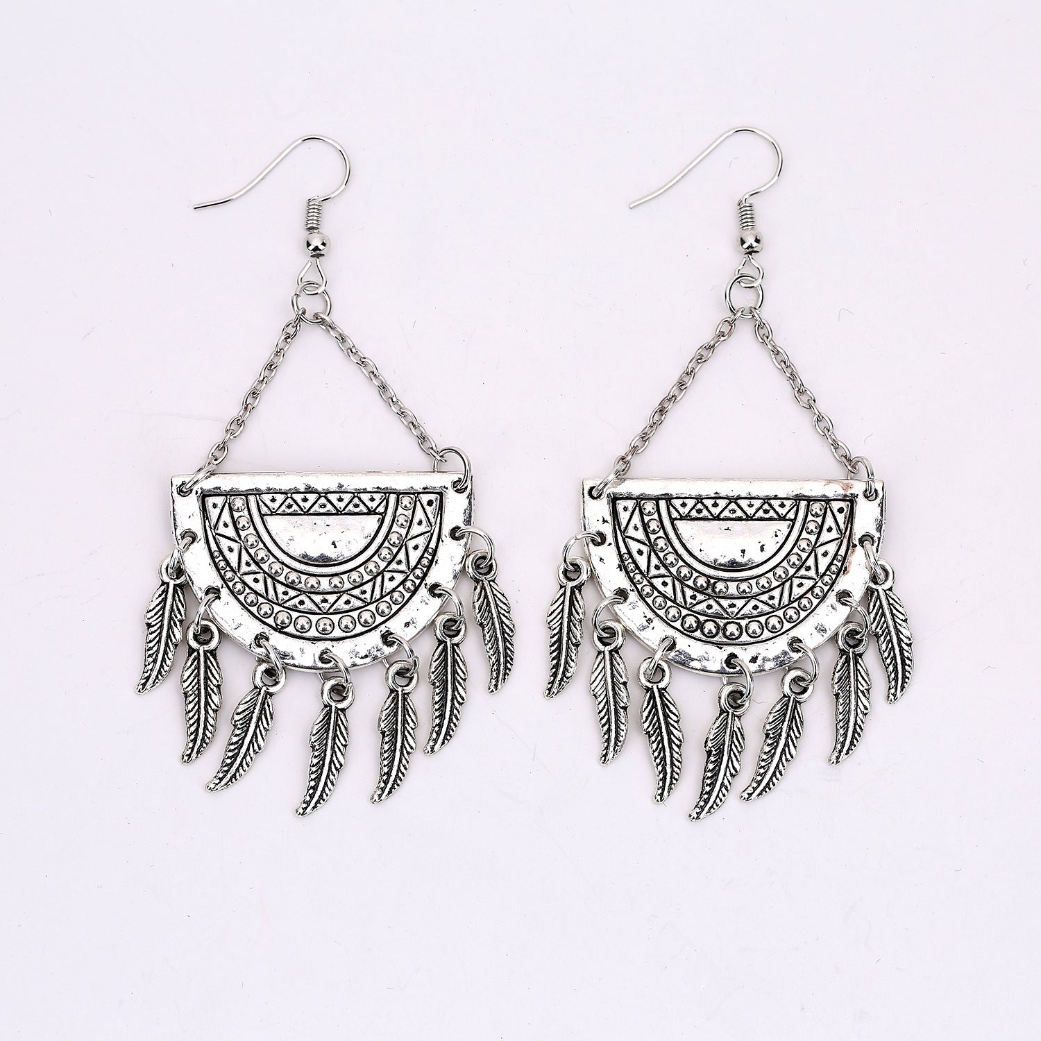 Wholesale Alloy Electroplated Bohemian Tassel Leaf Earrings Vintage Ethnic Hollow Out Party Jewelry Accessory