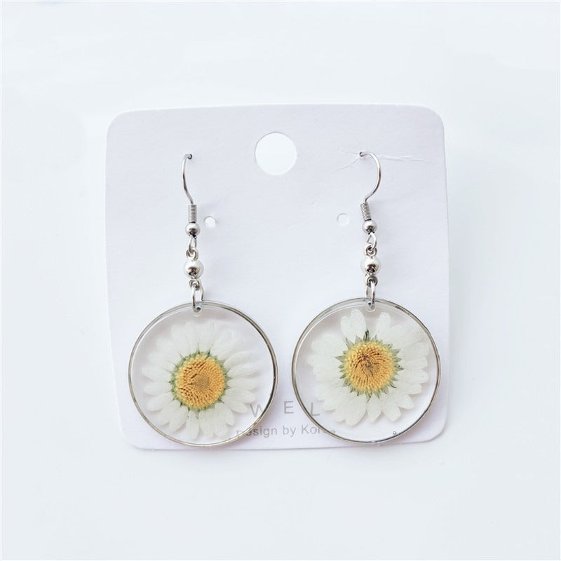 Wholesale 10pcs Epoxy Resin Dried Flower Crystal Chrysanthemum Earrings