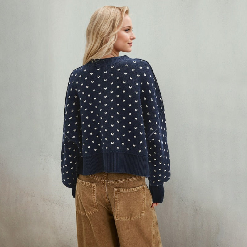 Wholesale Women's Fashion Round Neck Sweater Short Loose Heart Pullover Sweater