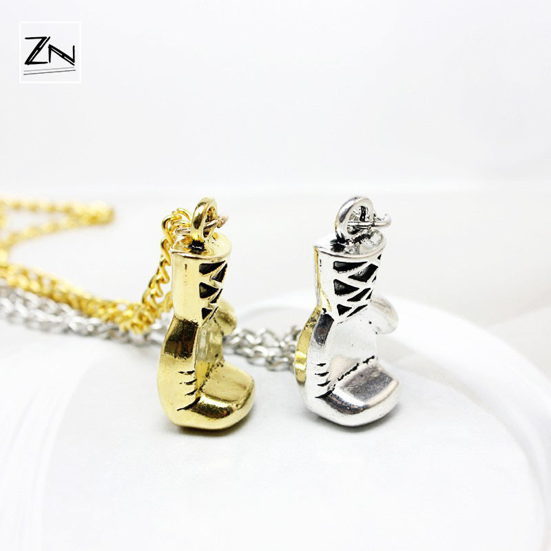 Wholesale Retro Punk Boxing Glove Pendant Necklace Antique Gold Electroplated Alloy Unisex Statement Gift Chain
