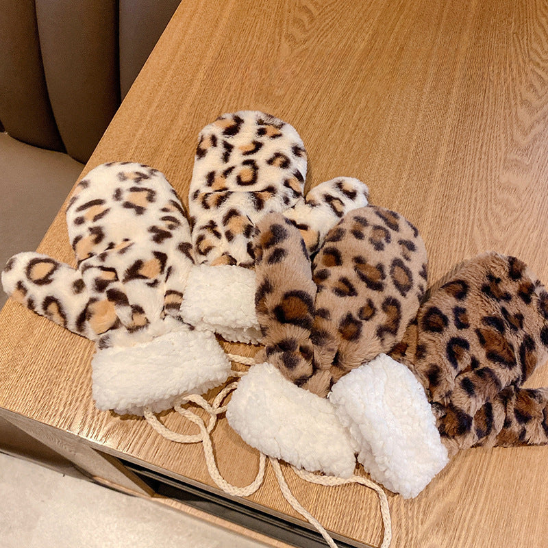 Wholesale Retro Leopard Print Winter Velvet Thickened Warm Gloves