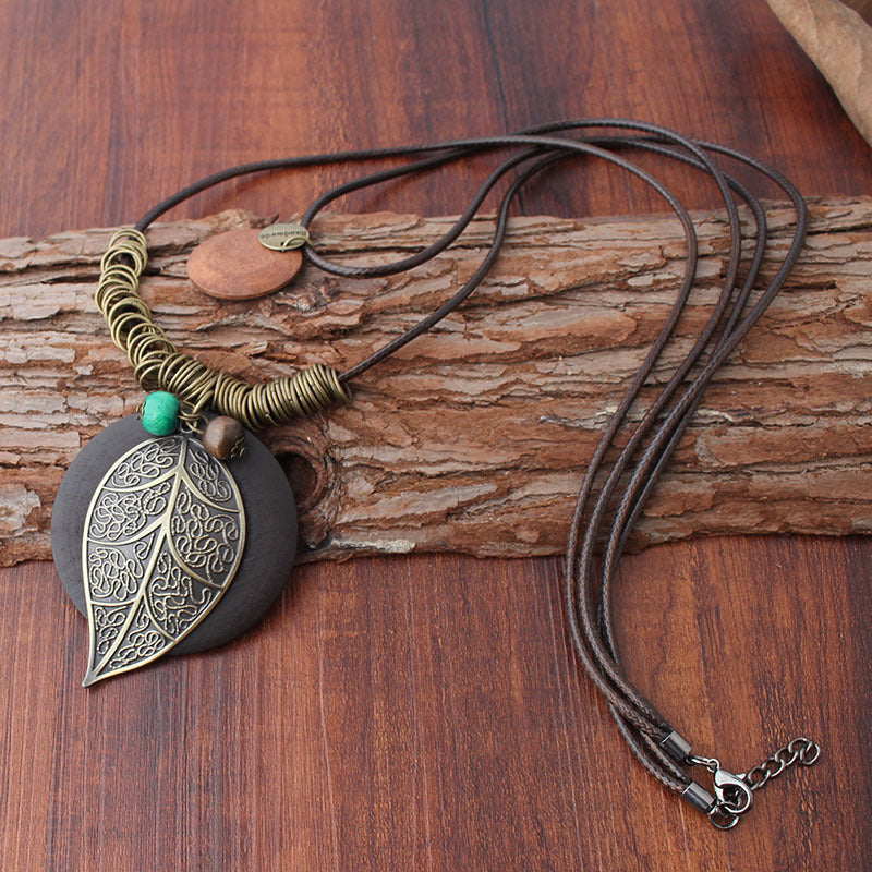 Wholesale Alloy Patterned Leaf Pendant Long Necklaces