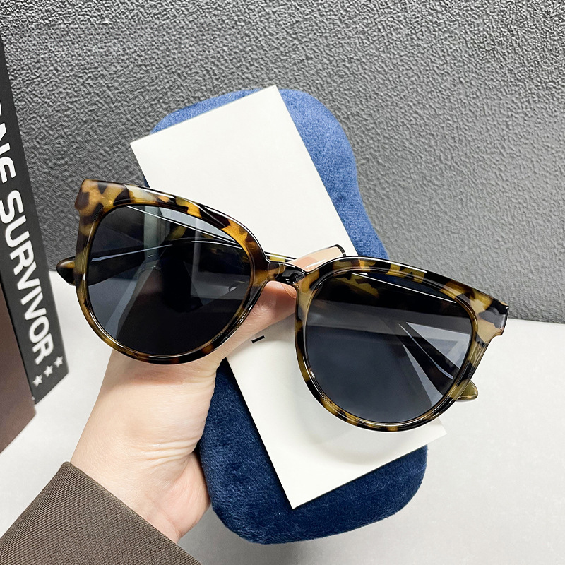 Wholesale Square and Round Frame UV Resistant PC Sunglasses