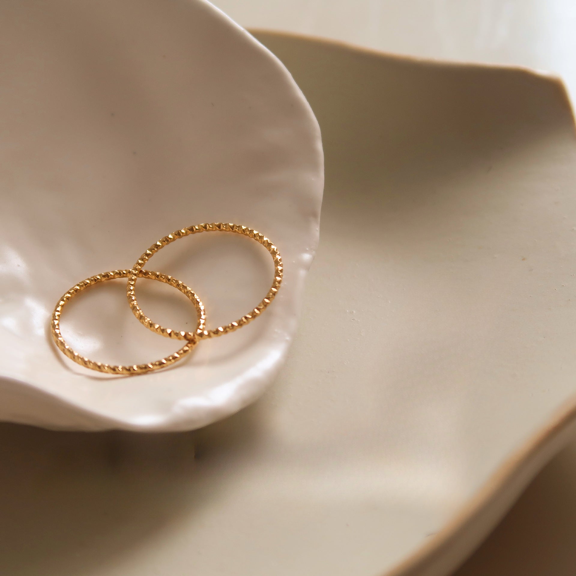 Wholesale titanium steel plain ring Fried Dough Twists fadeless overlapping thin ring