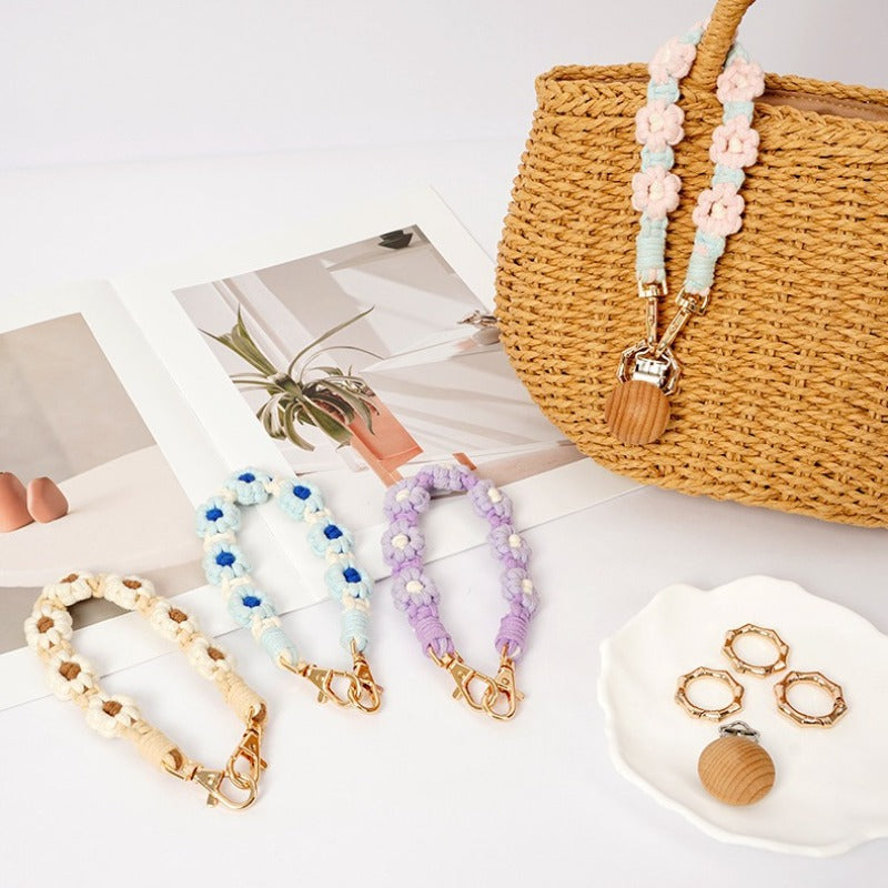 Wholesale Original Multi functional Pendant Handmade Cute Daisy Flower Keychains