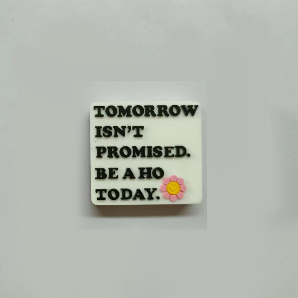 Wholesale 10pcs Cartoon Black and White Background Alphabet Flower Silicone Beads