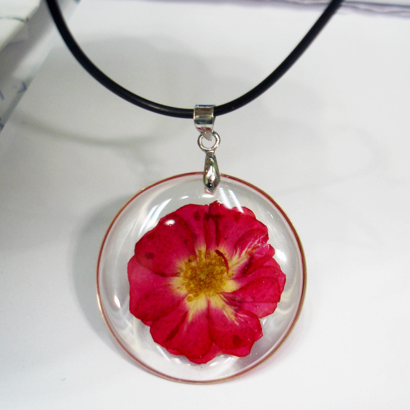 Wholesale 6pcs Epoxy Fashion Daisy Dried Flower Necklace