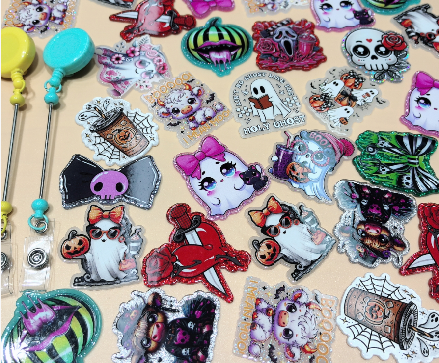 Wholesale Random 30pcs Cartoon DIY Acrylic FlatBack Halloween Festival