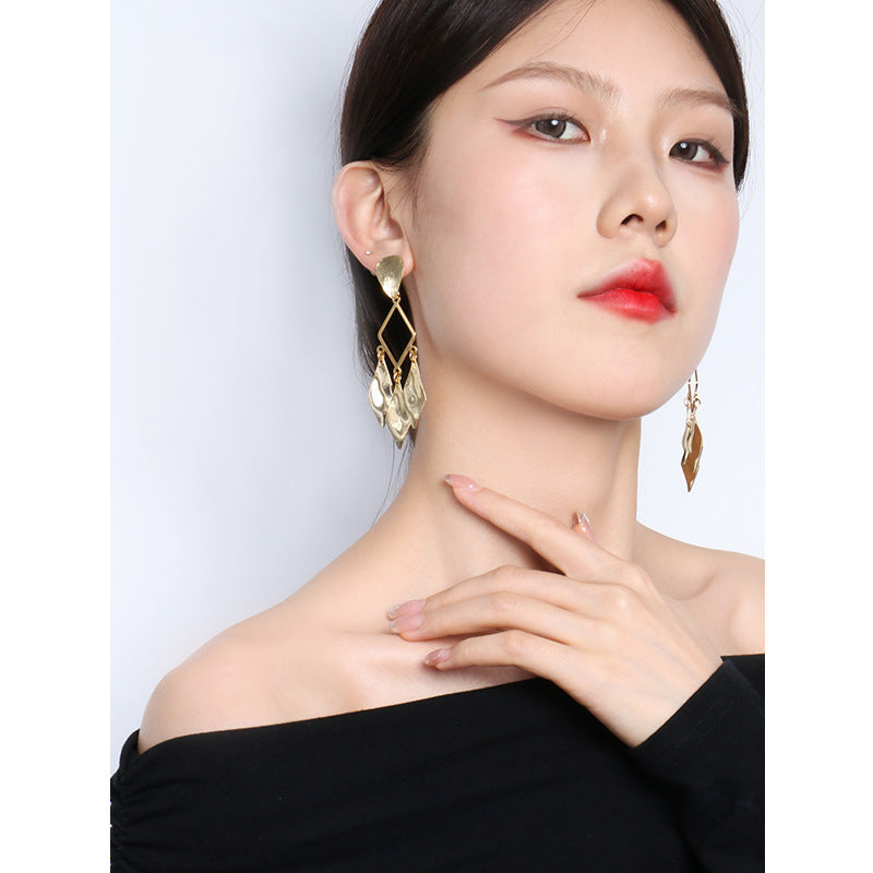 Wholesale Metal Diamond Vintage Earrings