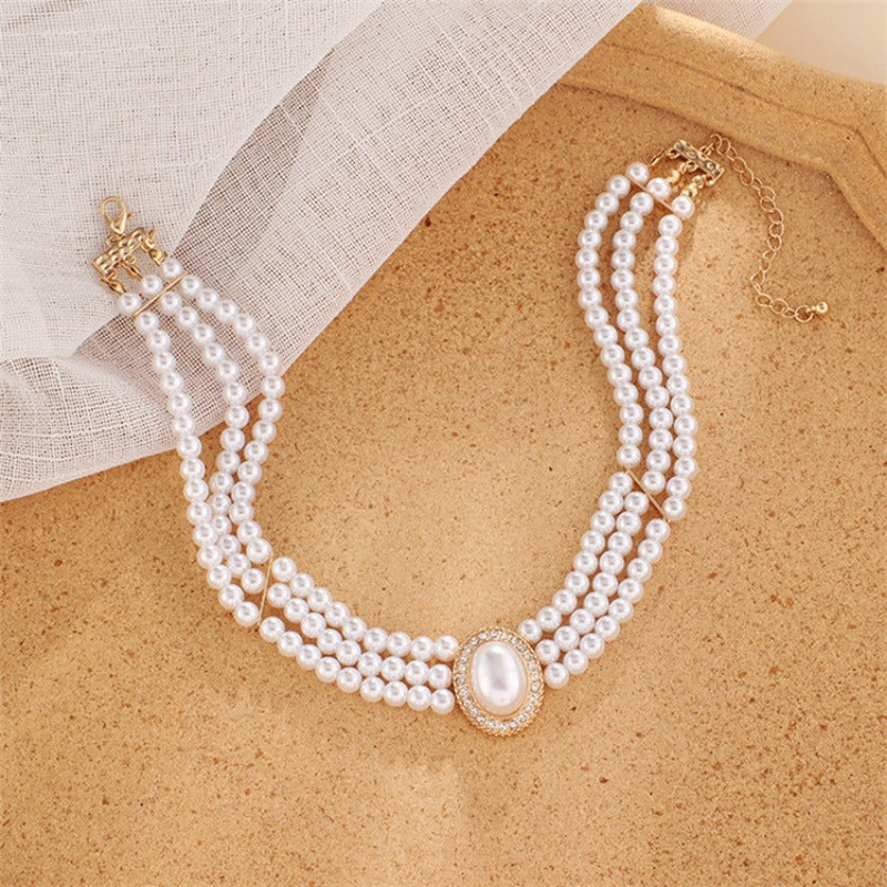 Wholesale French Elegant Vintage Choker Pearl Alloy Necklaces